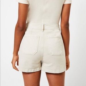 LOFT NWT Women's Welt Pocket Denim Shorts - Light Pebble - Size 6 / 28